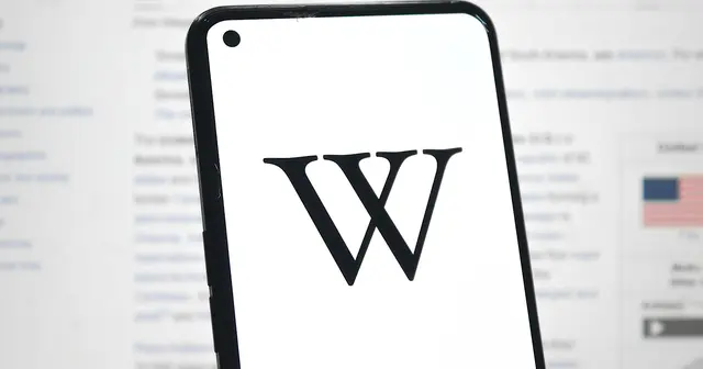 Wikipedia Traffic Down As AI Answers Rise