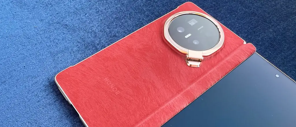Honor Magic V6 review: Forget the iPhone Fold!
